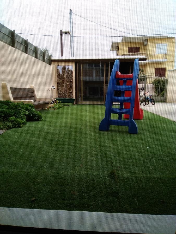 Rea'S Guest House Artemida  Exterior photo
